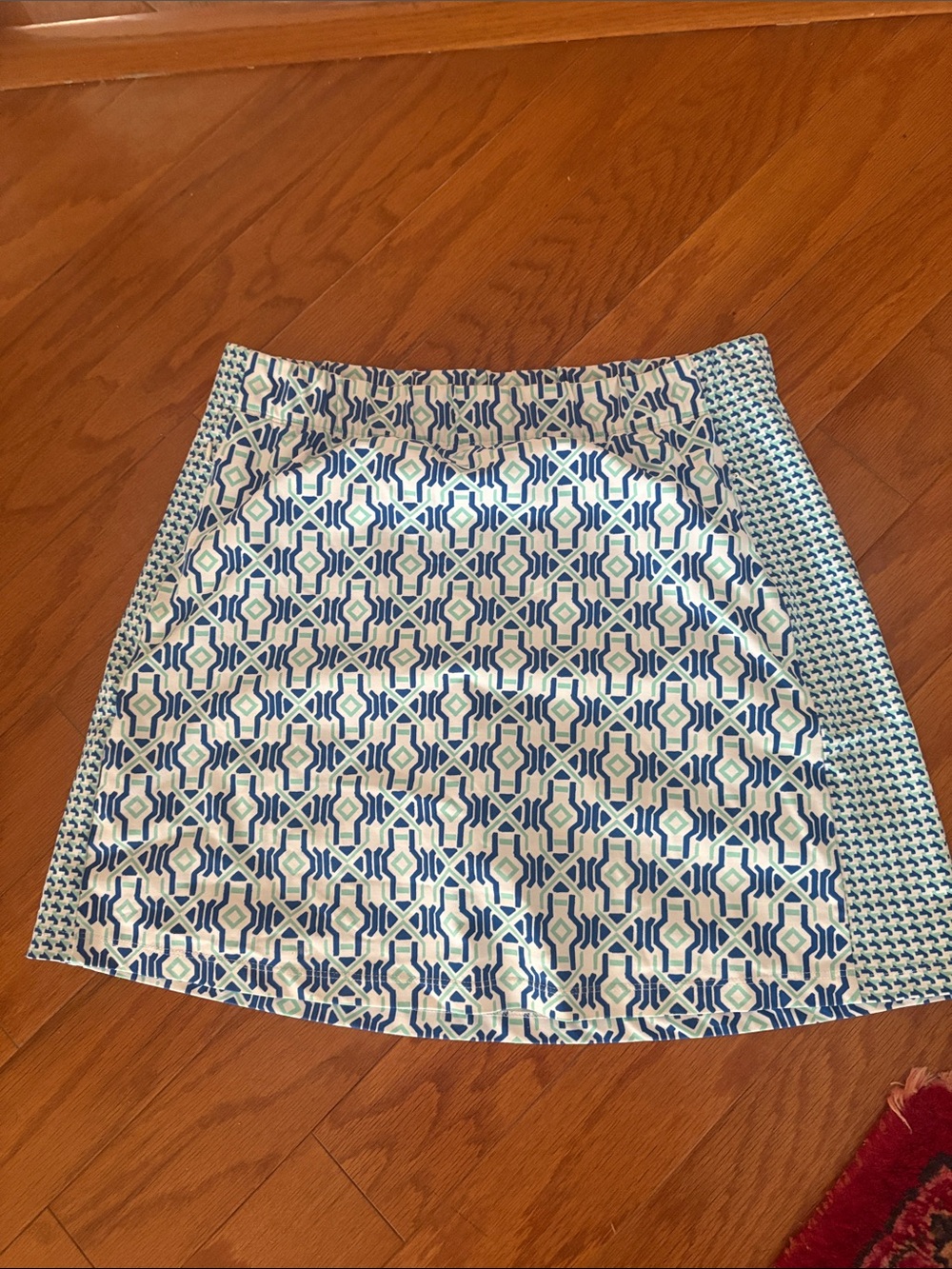 J. McLaughlin Blue and White Geometric A-Line Skort